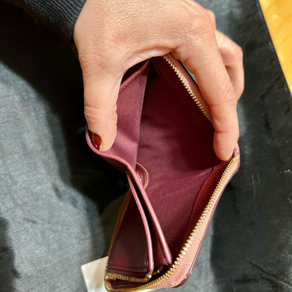 Limited Edition Coach x Selena Gomez Wallet - Picture 6 of 9